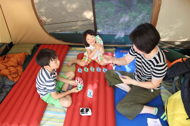 雨が降っても子どもを飽きさせない 雨の日キャンプ の過ごし方 Hyakkei ドットヒャッケイ