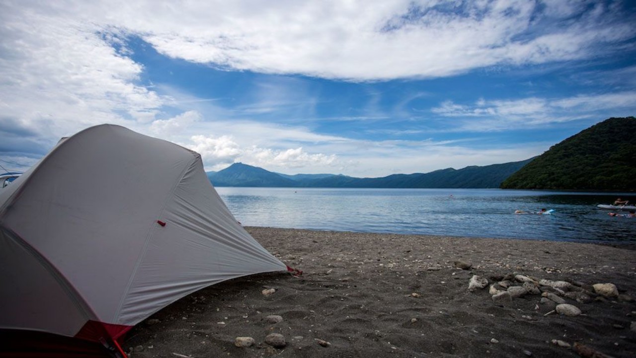 そこにテント張っちゃダメ 雨や悪天候時のキャンプ対策をまとめました Hyakkei ドットヒャッケイ