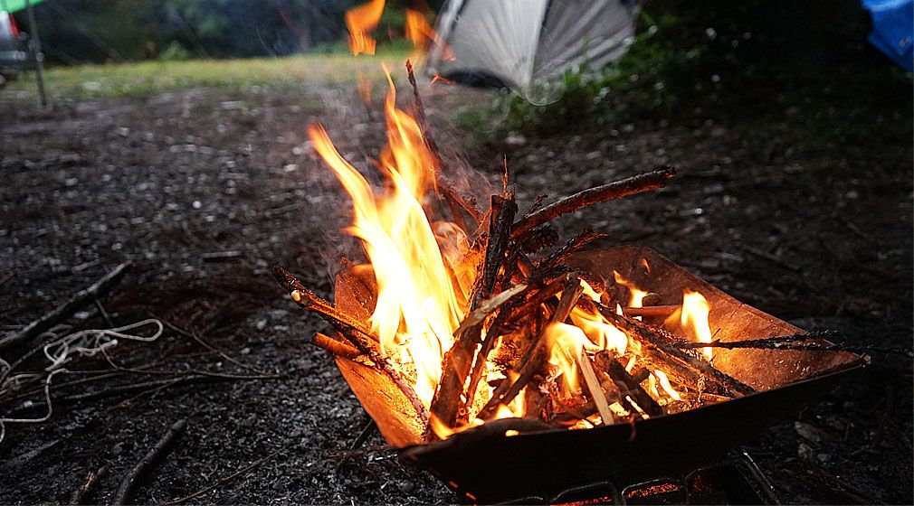 焚き火歴30年以上 野外活動の達人に学ぶ自然に溶け込むキャンプ術 Hyakkei ドットヒャッケイ